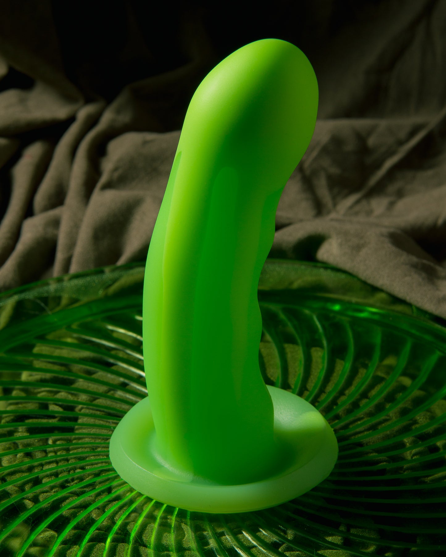 Petunia, Glow neon green drip, medium firmness, Suction cup base